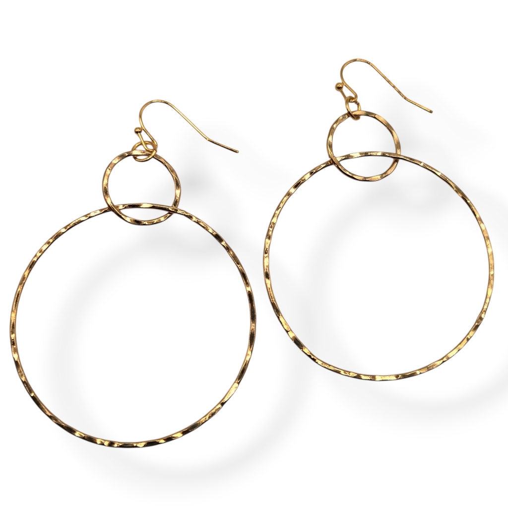 Gold Interlocking Hammered Loop Chain Earrings Dainty Lightweight Gold Plate